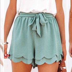 Vici clover field scalloped tie front shorts